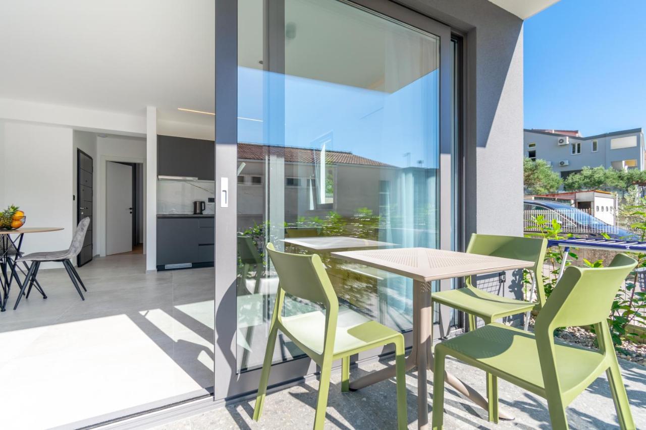 Apartmani Pino 1 Baška Voda エクステリア 写真