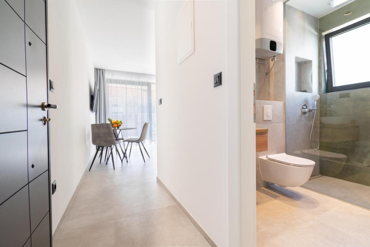 Apartmani Pino 1 Baška Voda エクステリア 写真