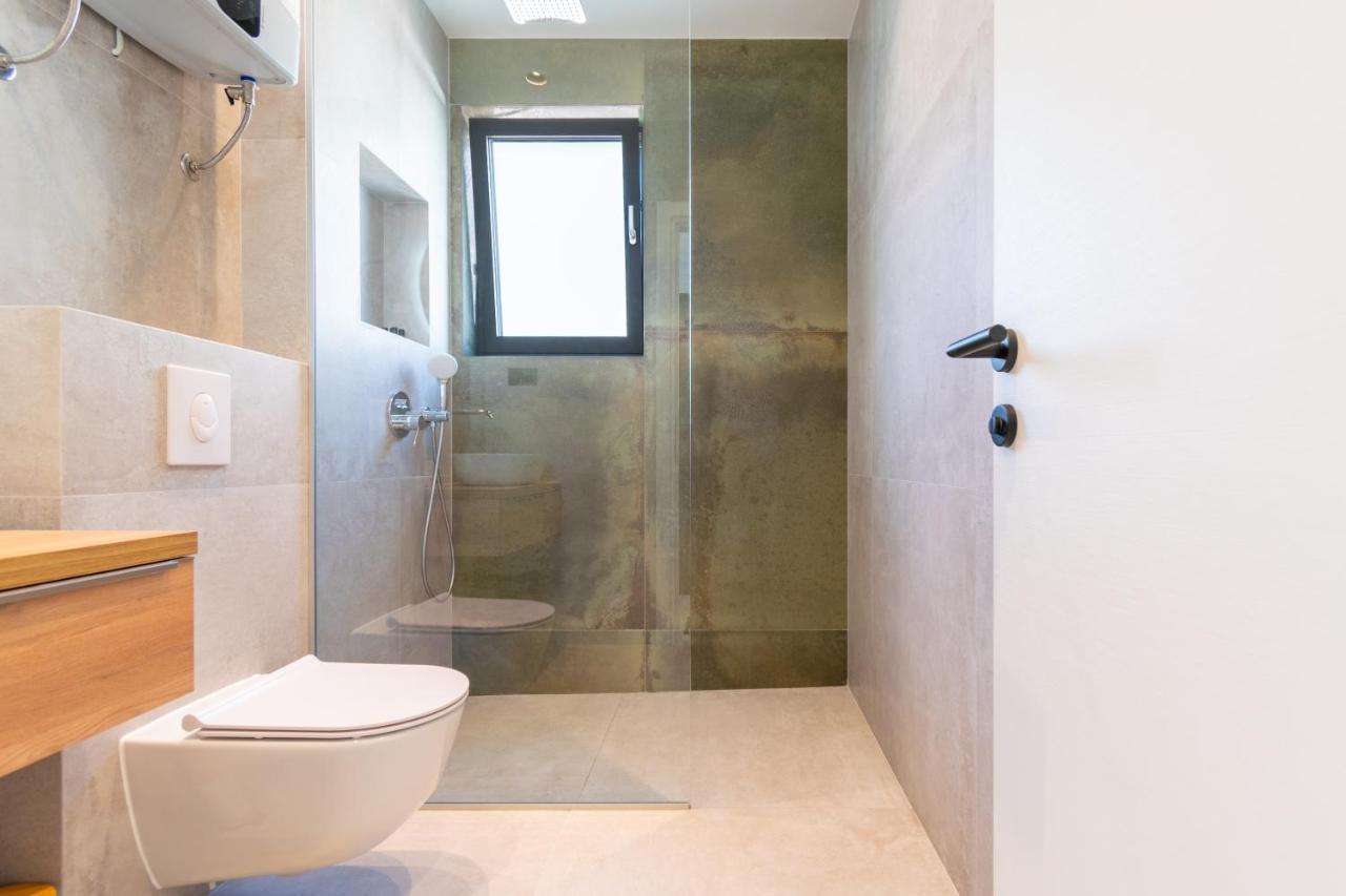 Apartmani Pino 1 Baška Voda エクステリア 写真