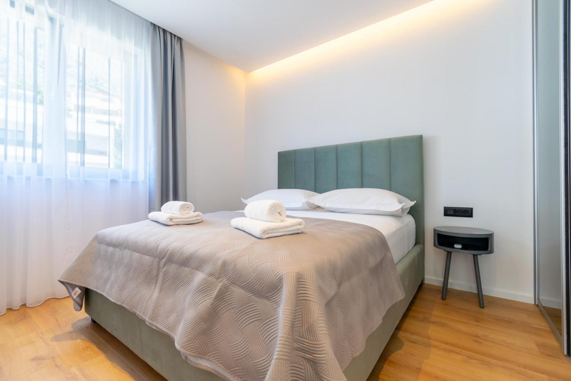 Apartmani Pino 1 Baška Voda エクステリア 写真