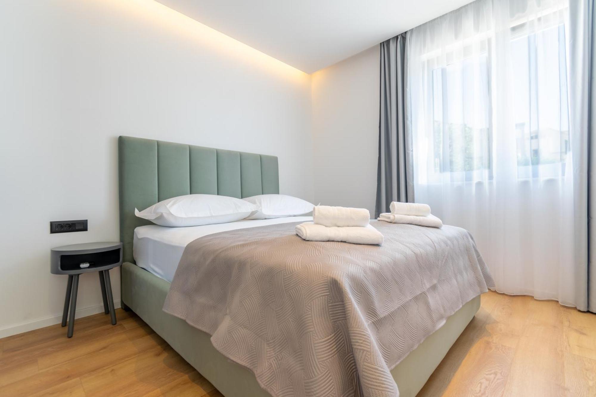 Apartmani Pino 1 Baška Voda エクステリア 写真