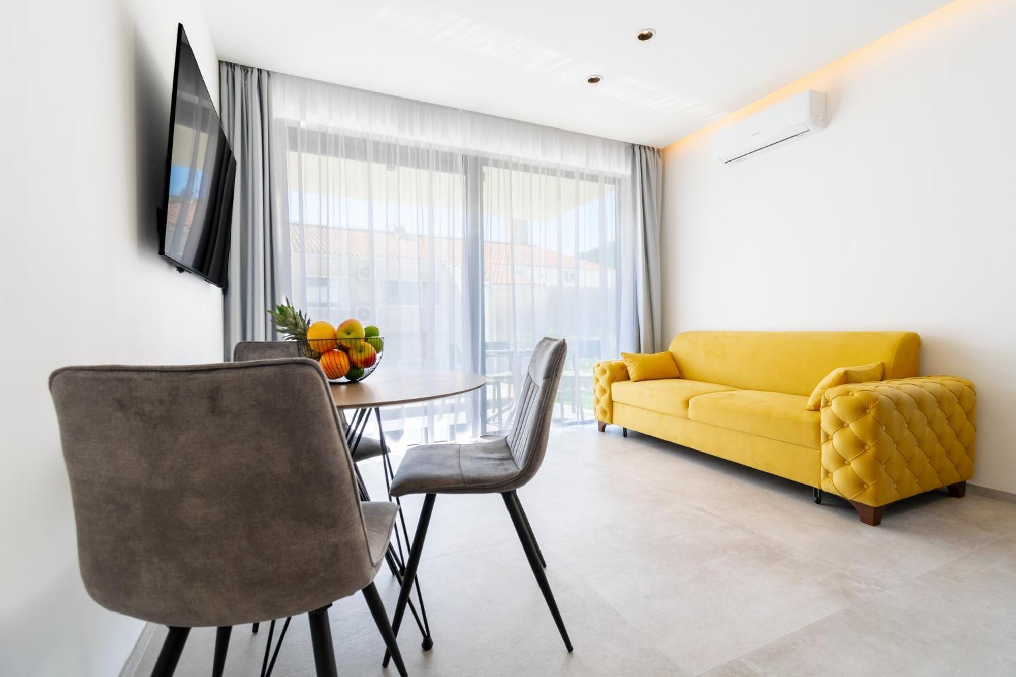 Apartmani Pino 1 Baška Voda エクステリア 写真