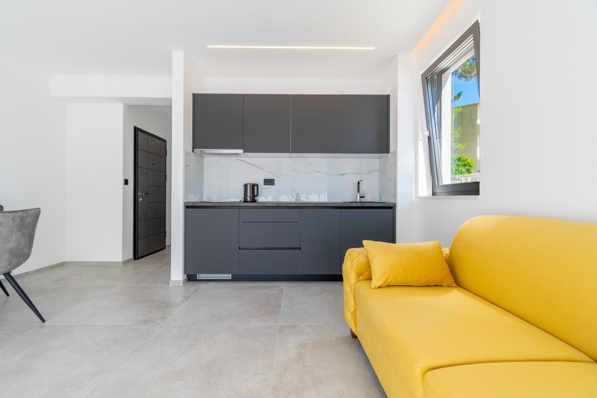 Apartmani Pino 1 Baška Voda エクステリア 写真