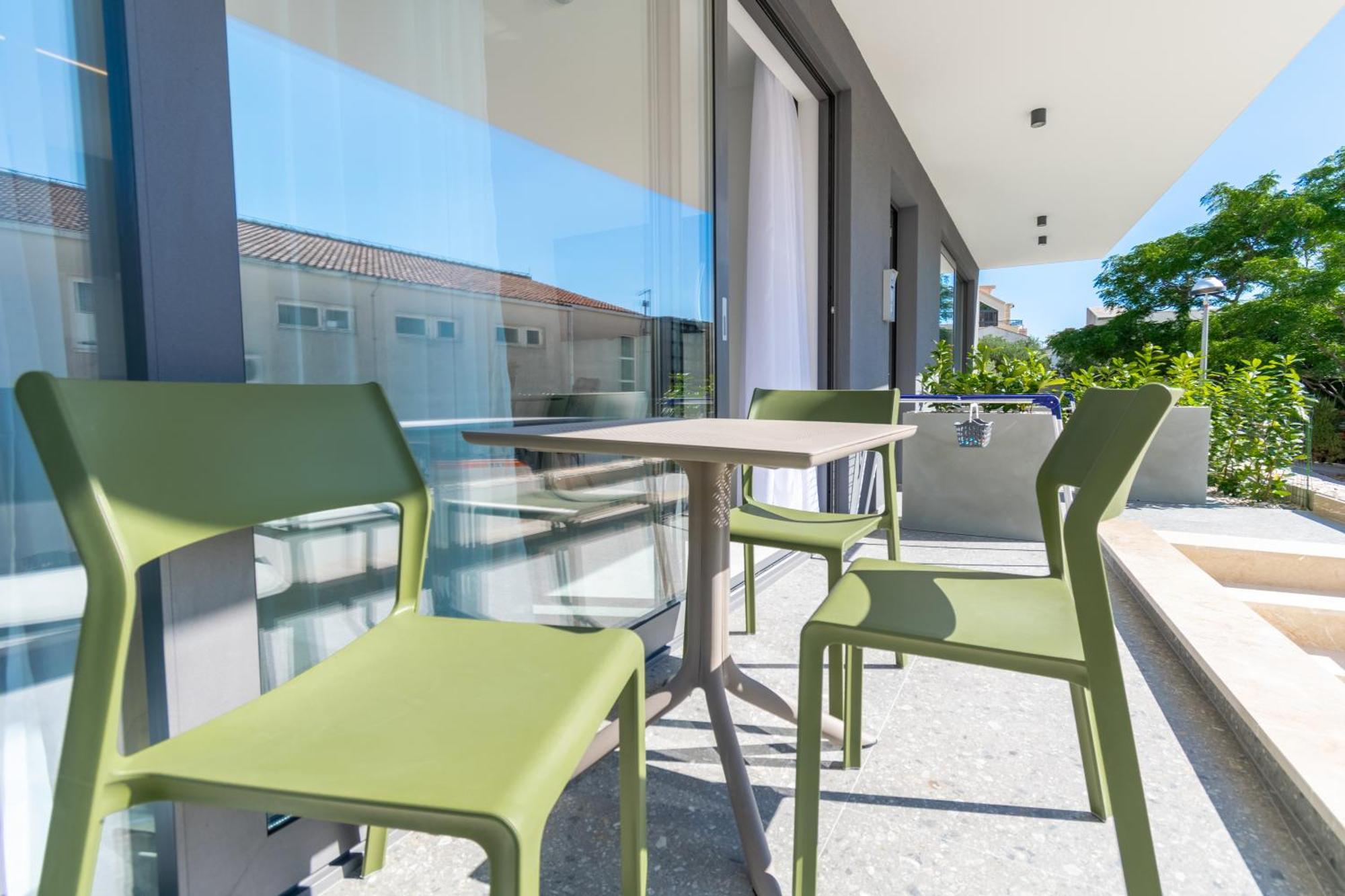 Apartmani Pino 1 Baška Voda エクステリア 写真